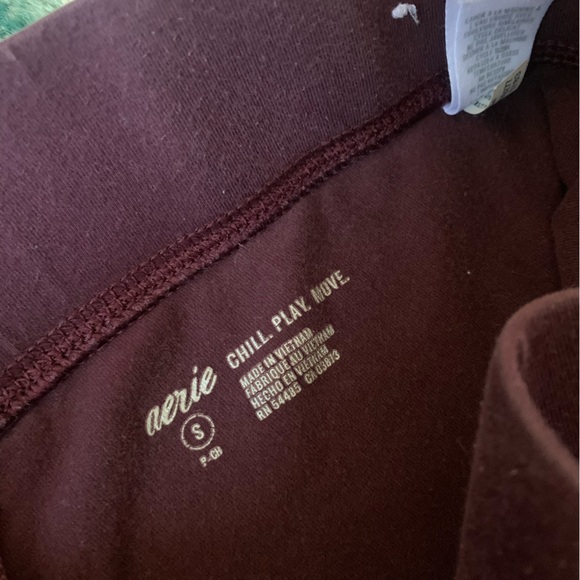 Aerie Chill Play Maroon Leggings - Picture 6 of 7